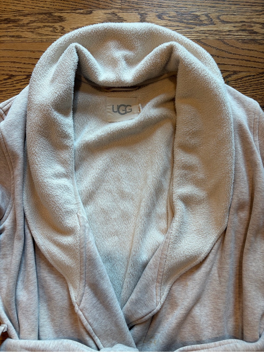 Ugg Robe Oatmeal Cream - Picture 3 of 9